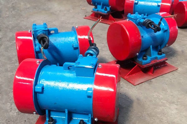 什么是倉壁振動器，其振動電機(jī)軸與軸承的保養(yǎng)要求