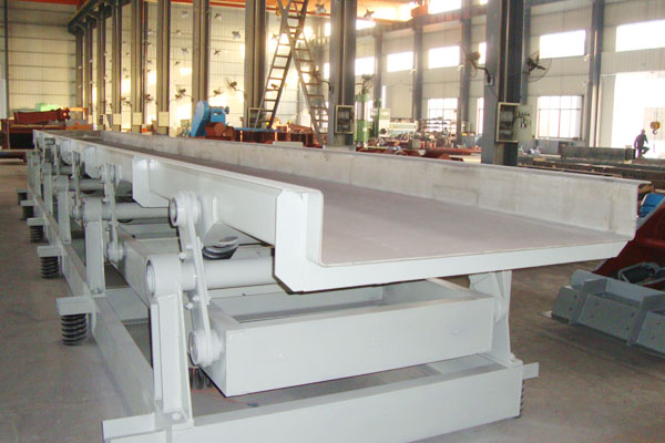 什么是慣性振動熱料輸送機(jī)，概述其特點(diǎn)